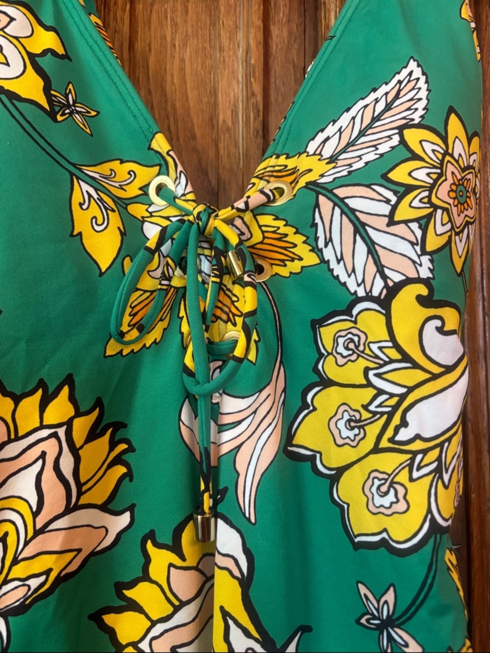 Gibson & Latimer Green Yellow Floral One-Piece Swimsuit XS - Picture 5 of 12